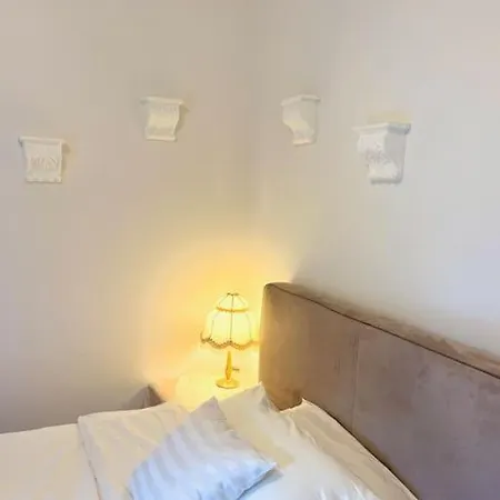Gartensuite In Düsseldorf, 10 Min Zur Messe * Düsseldorf