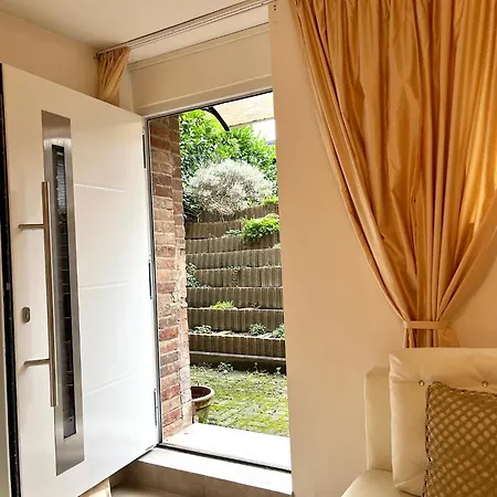 Apartment Gartensuite In Düsseldorf, 10 Min Zur Messe